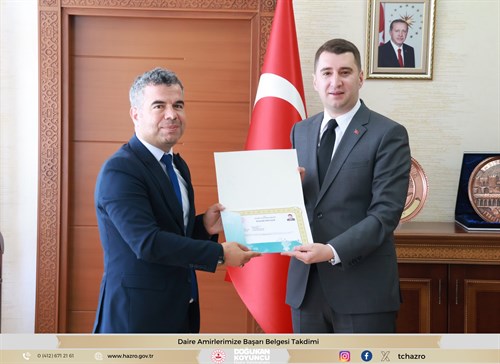 Daire Amirlerimize Başarı Belgesi Takdimi